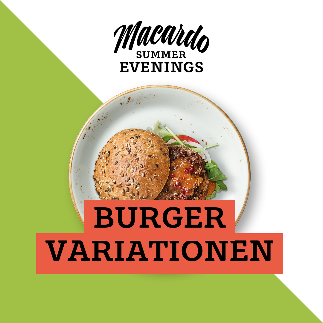 Ein Burger auf einem Teller, dekoriert mit Salat, Tomaten und Zwiebeln. Der Burger hat ein Körnerbrötchen und eine glänzende Sauce. Darunter steht in großen, schwarzen Buchstaben auf Rot "Burger Variationen". Macardo-Logo oben.